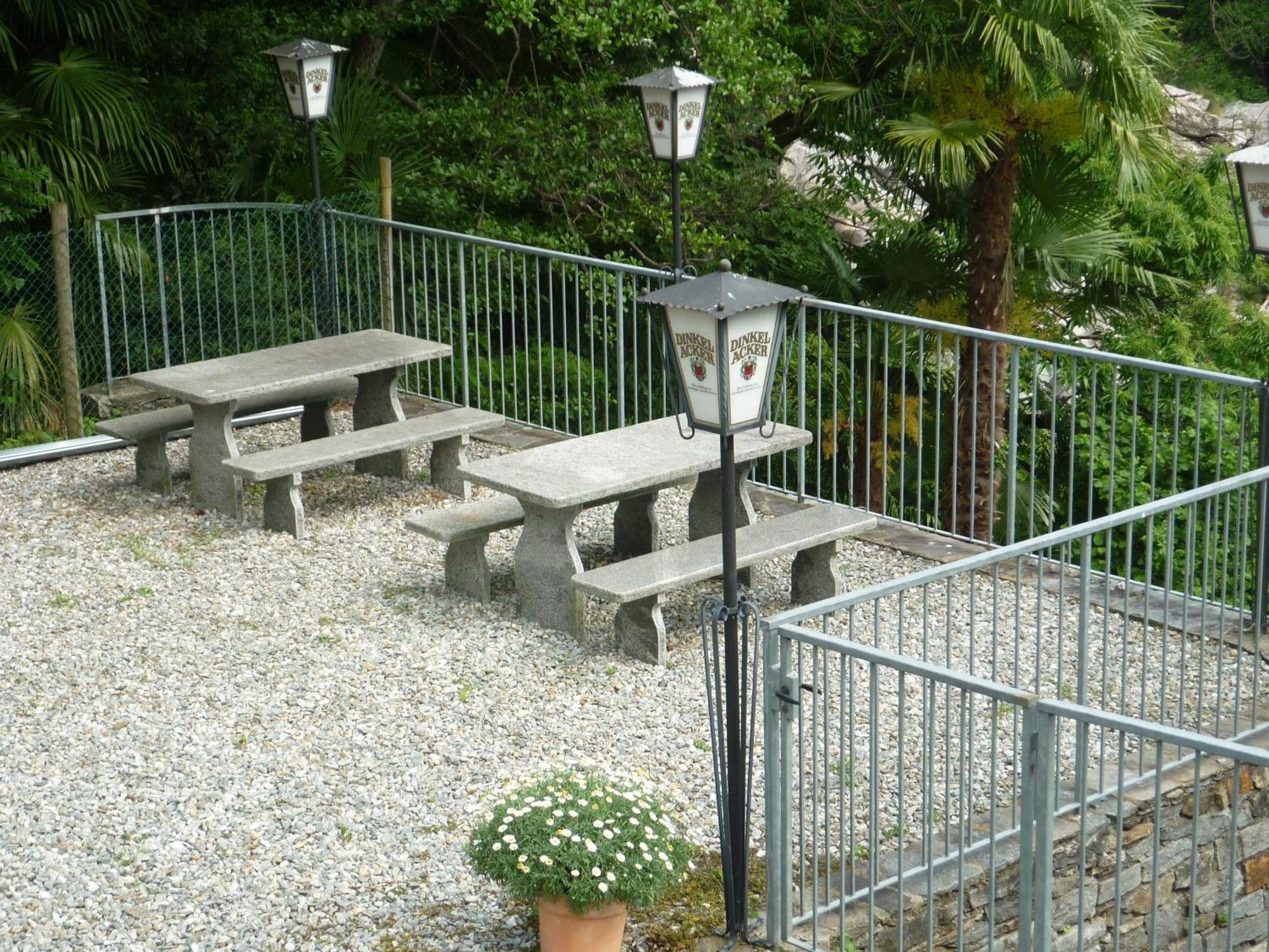 Ristorante Charme Hotel Tre Terre Ponte Brolla 外观 照片